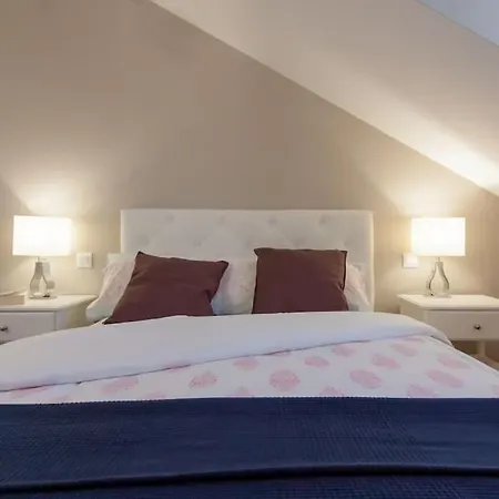 Junto A Playa De * Suances